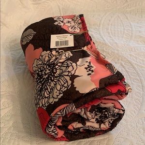 Vera Bradley Retired Mocha Rouge Stadium Blanket